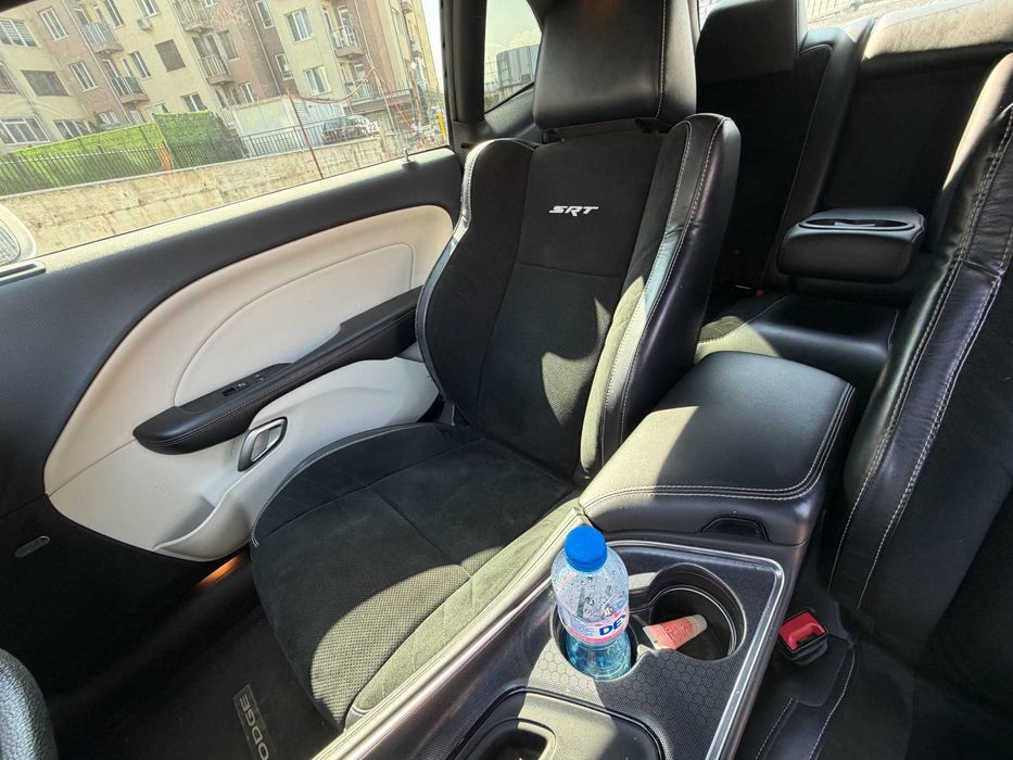 Dodge Challenger SXT Plus 3.6