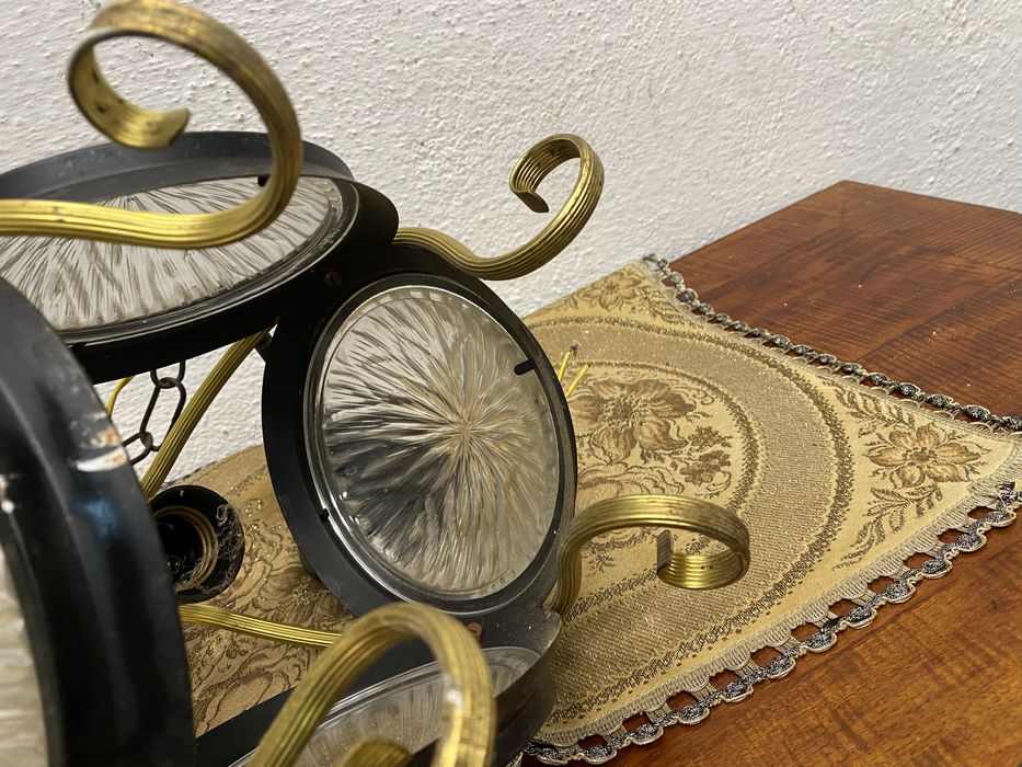 Немски винтидж полилей  с криатални стъкла и орнаменти от месинг