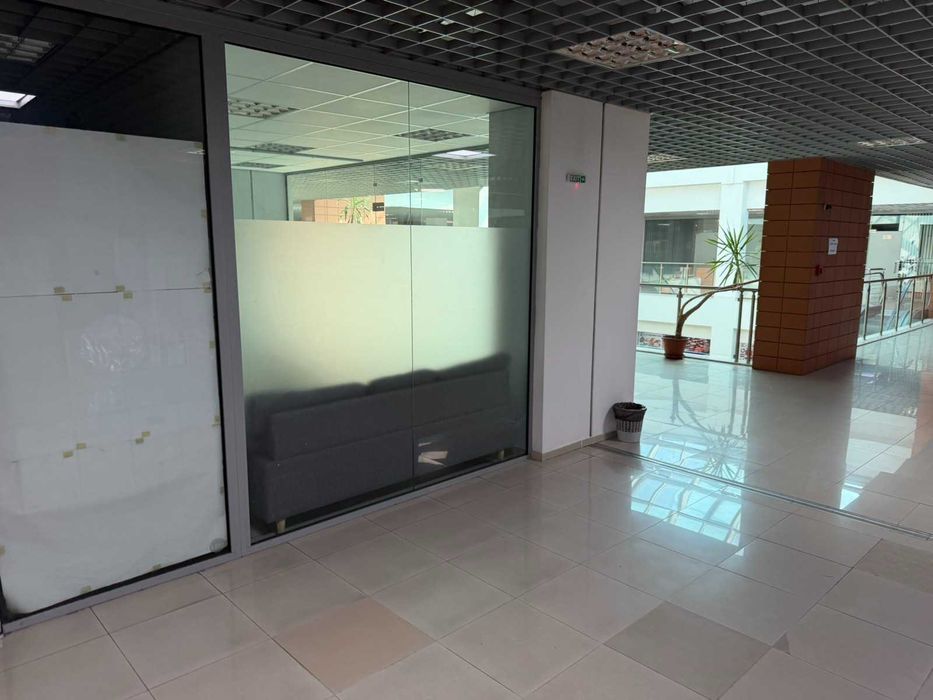 Дава се под наем Офис в Пловдив, Център - 25 кв.м за 250 € - Снимка #1