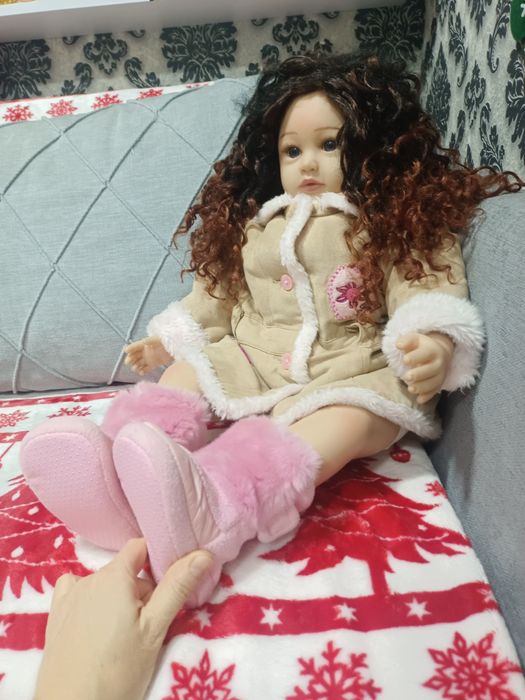 Продаются вещи на куклу 55 см