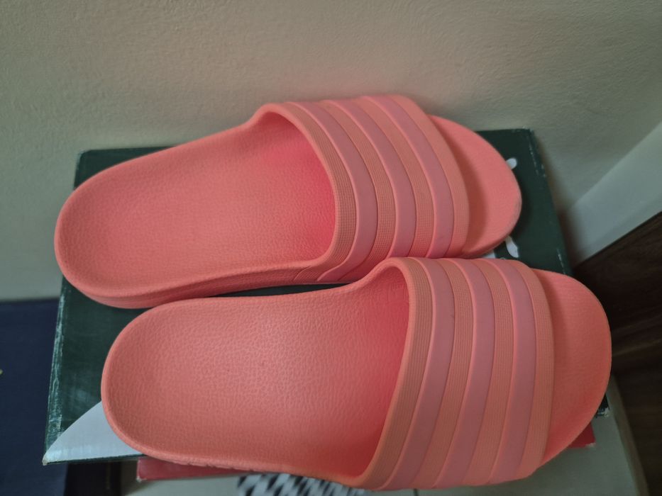 Чехли Adidas, номер 37