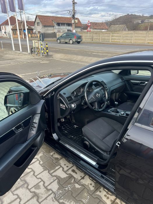 Vand Mercedes c 200