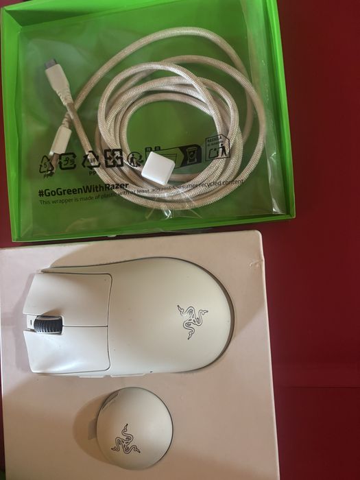 Razer DeathAdder V4 Pro (White Edition)