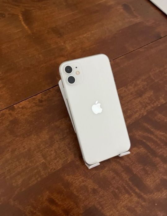 обменяю Айфон 11 64gb
