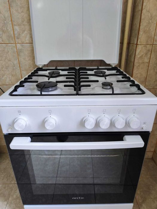 Aragaz Arctic impecabil