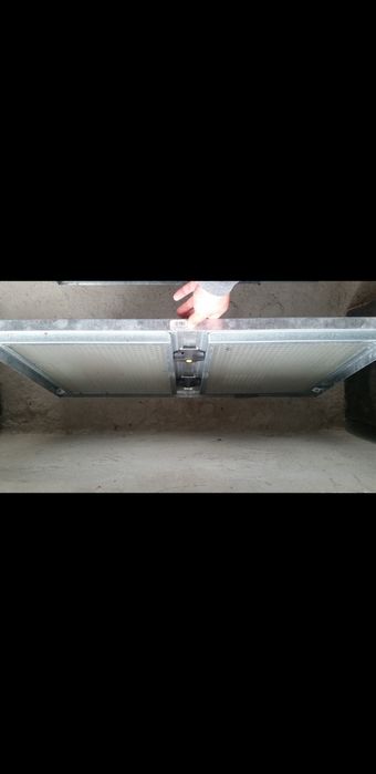 Vand geam+grilaj metal pretabil pentru subsol