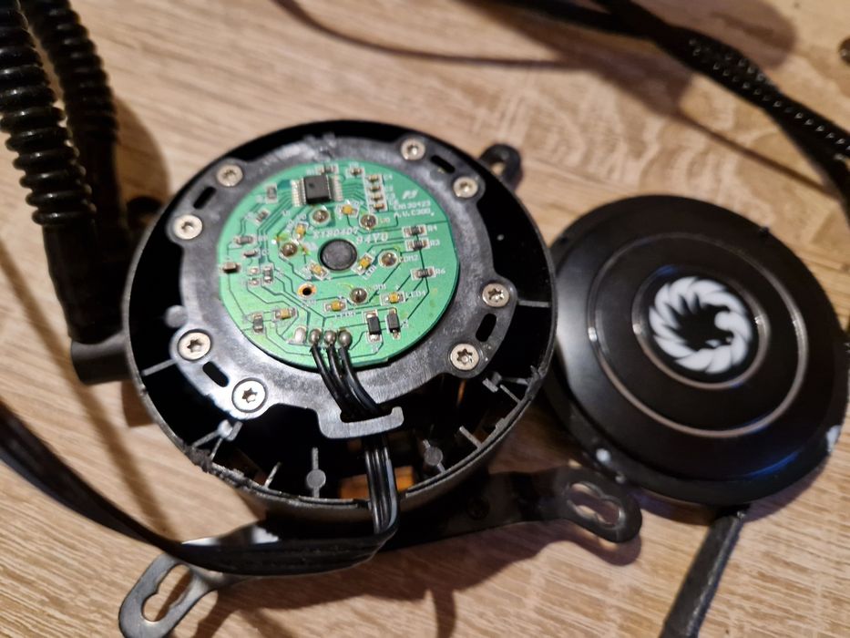 Defect/reparabil water cooler cpu gamemax