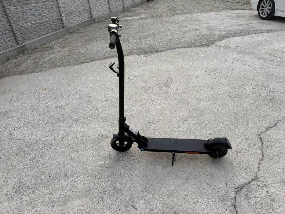 Vand trotineta electrica