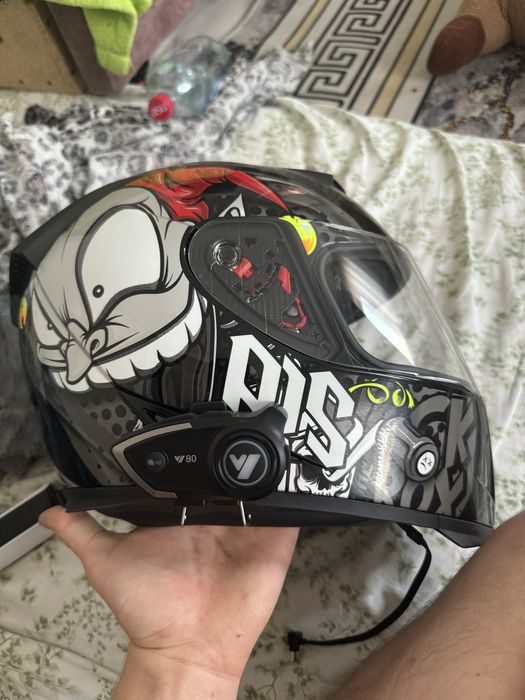 Продам шлем м размер с гарнитурой