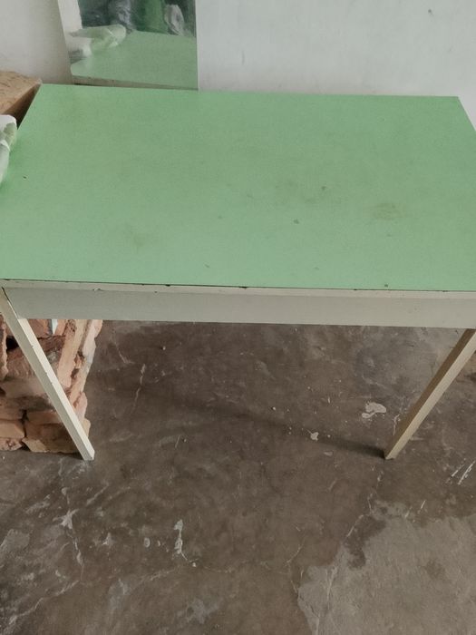 Стол кухонный б/у