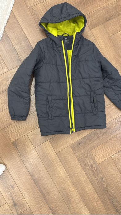 Куртки 116-140 в идеальном сотоянии