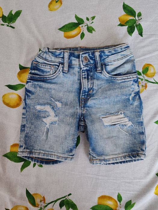 Pantaloni scurți h &m măr 98