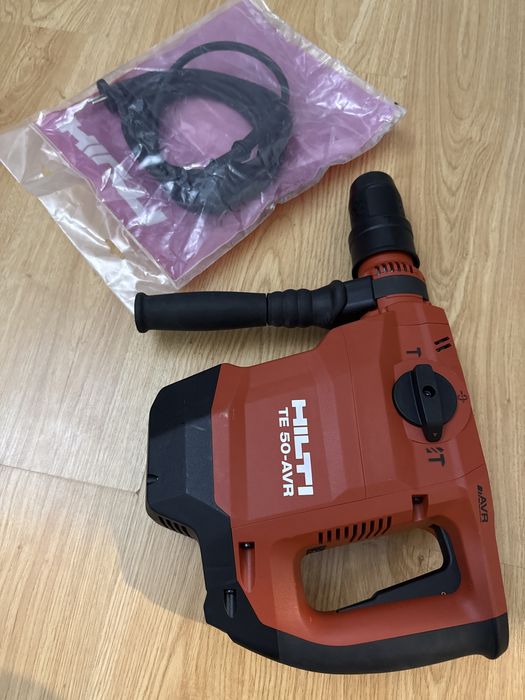 Это профессиональный перфоратор Hilti Te 50-Avr