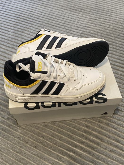 adidas обувки