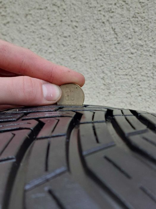 O anvelopa Continental AllSeasonContact 225 45 R17