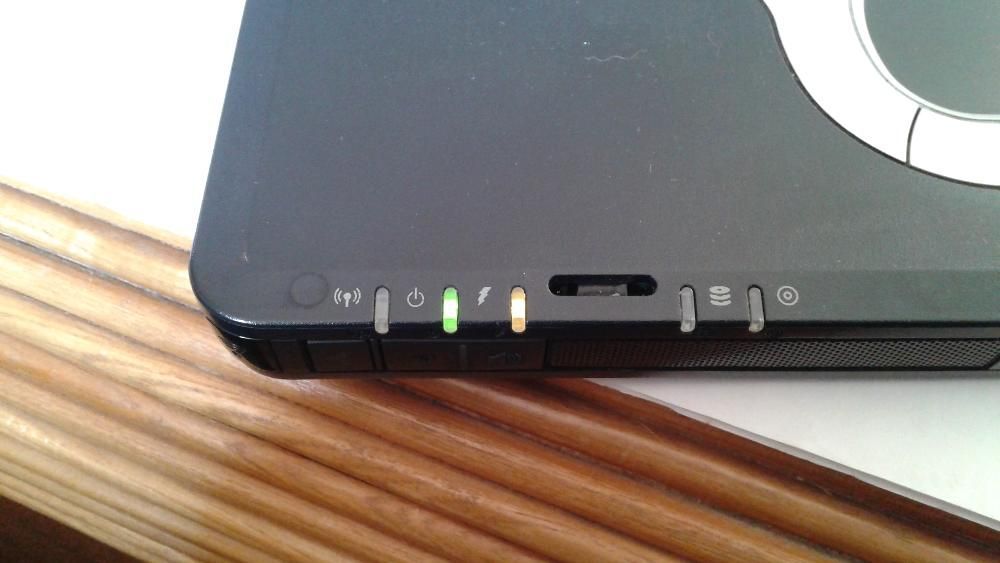 Laptop Compaq nc6000 ecran in stare vizuala perfecta, cu placa Wi-Fi
