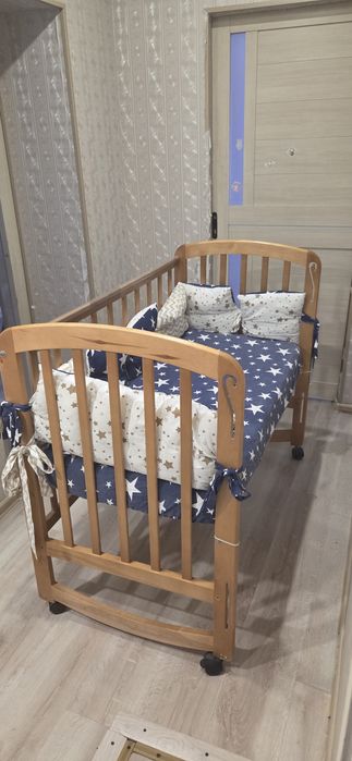 Продам детскую кроватку с матрасом