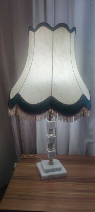 Стара интериорна лампа