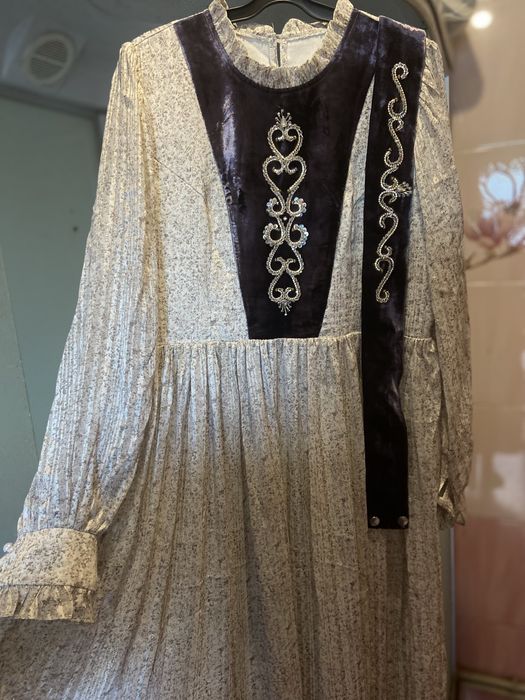 Қазақша көйлек қолдан тігілген