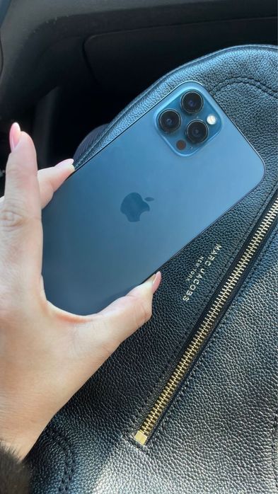 Айфон 12про макс