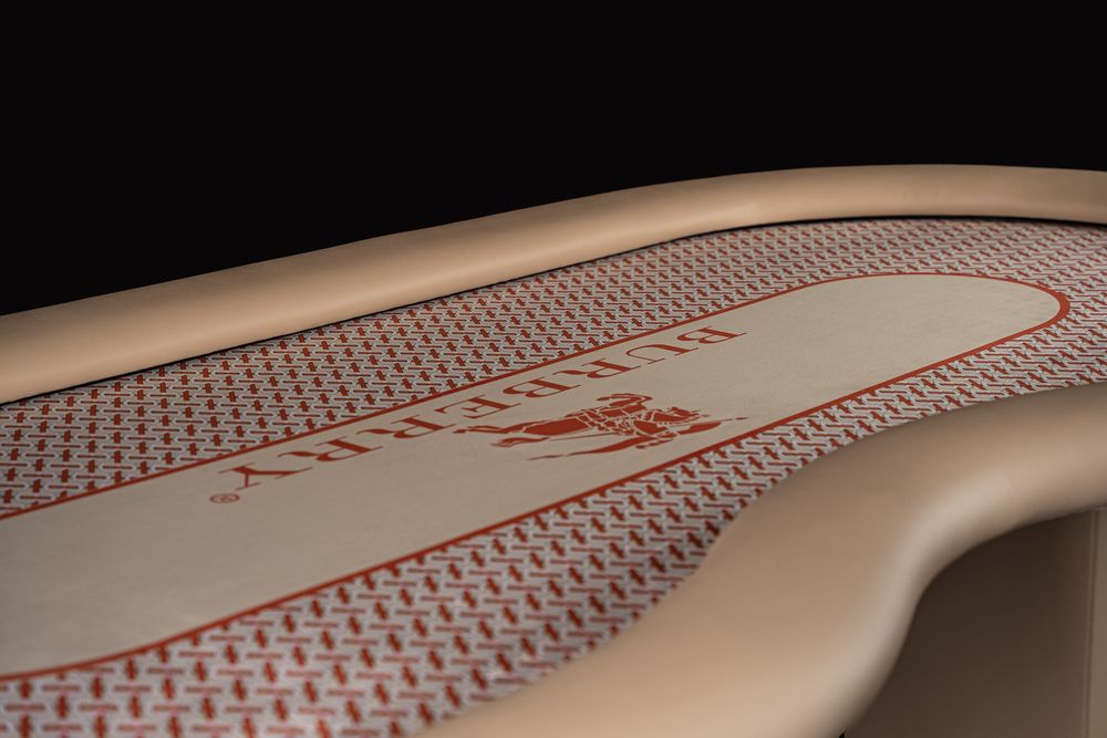 STOC - Masa de Poker Burberry din piele si Scaune Poker Burberry