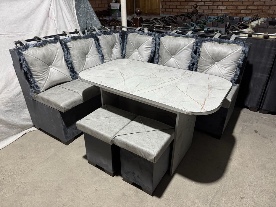 Продаётся кухоные уголки