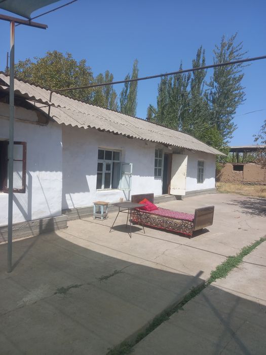 Уи сотилади 12 хона.17.сотик