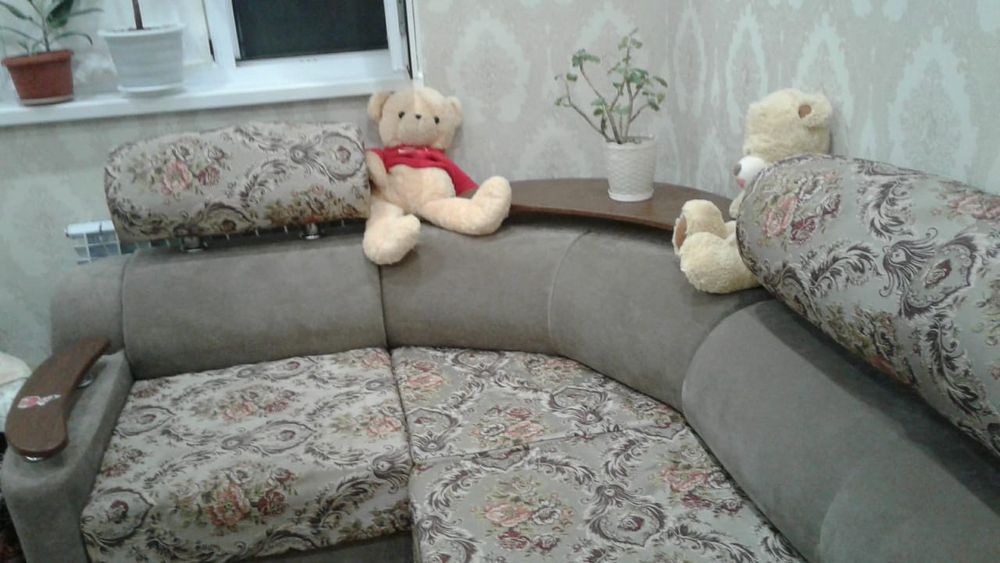 Диван для гостиной