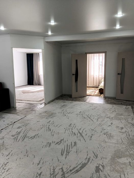 Продам квартиру .