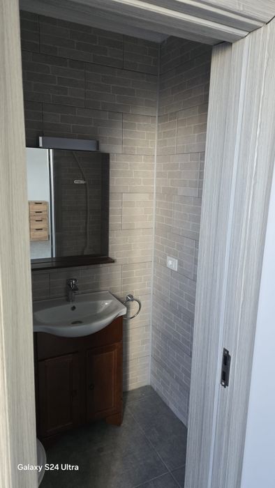 Inchiriez  spatiu comercial