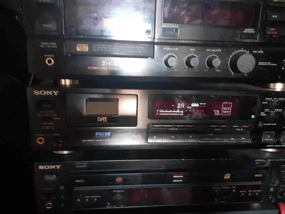 Vind Dat sony model DTC 69 cu telecomanda