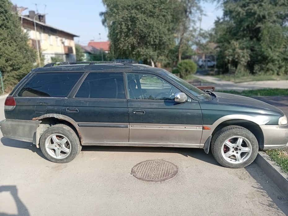 Продам subaru outback 1998 года универсал,