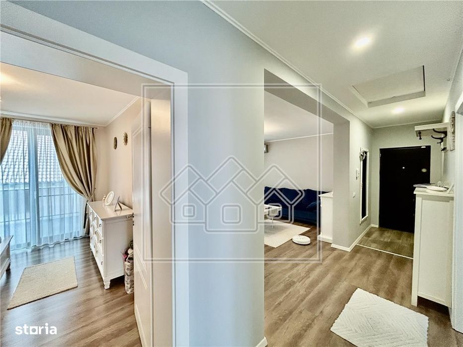 Apartament 3 camere, 77 mpu, terasa 20 mp, 2 locuri parcare, zona buna
