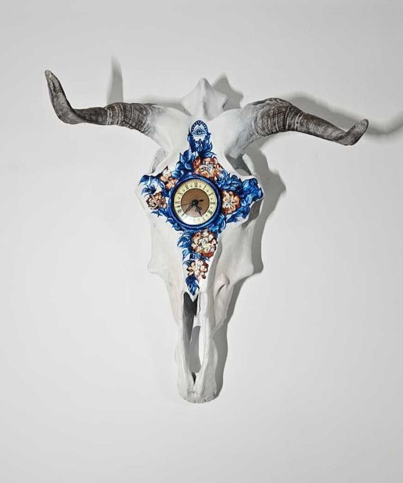 Ceas decorativ unicat.