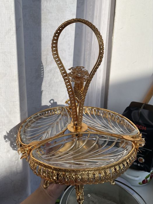 Тортница и менажница