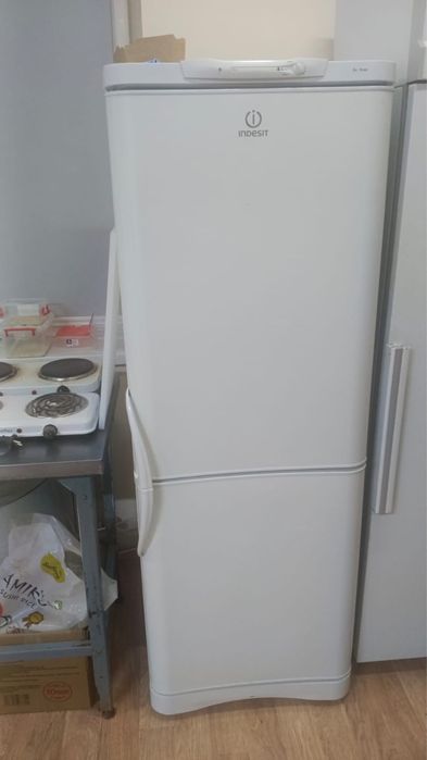 Продам холодильник