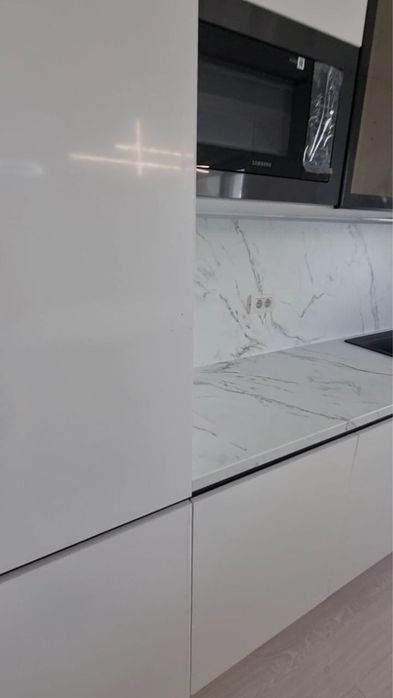Mobila de bucatarie  - MDF MAT - LED - la comanda