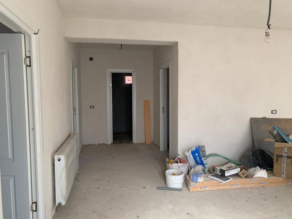 Casă de vânzare cu teren