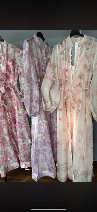 Уникални 3D рокли с флорални мотиви