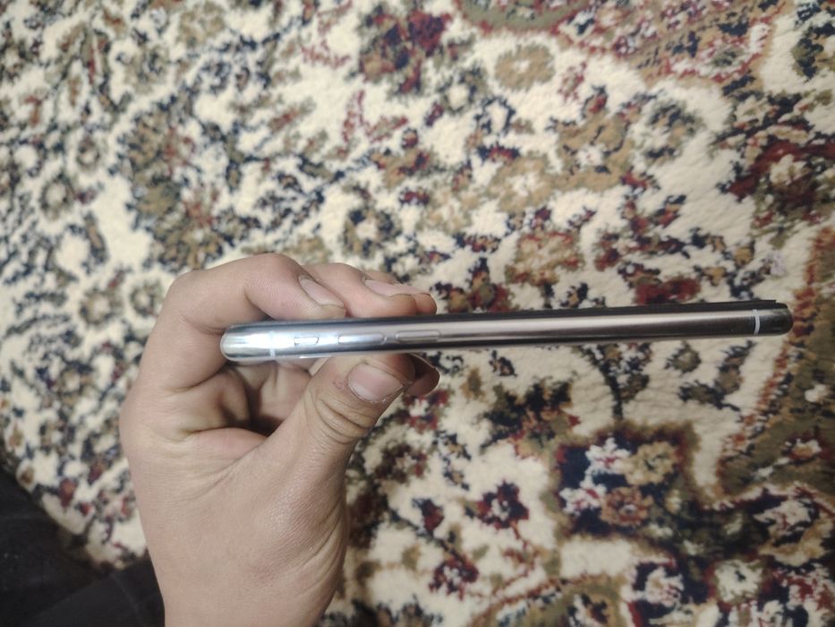 IPhone xs 64Gb edial