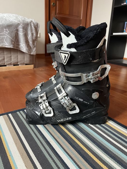 Clăpari schi Wedze WID 300 – damă – 4 clape – stare bună