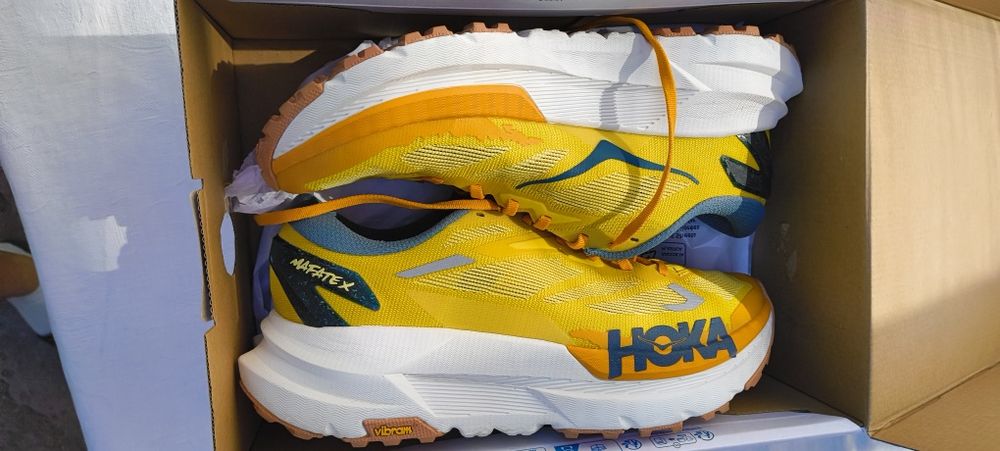 Vând pantofi sport HOKA MAFATEX