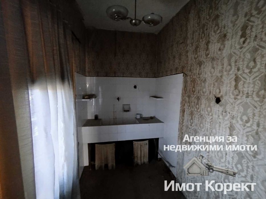 Продава се Къща в Асеновград - 140 кв.м за 547 €/кв.м - Снимка #2