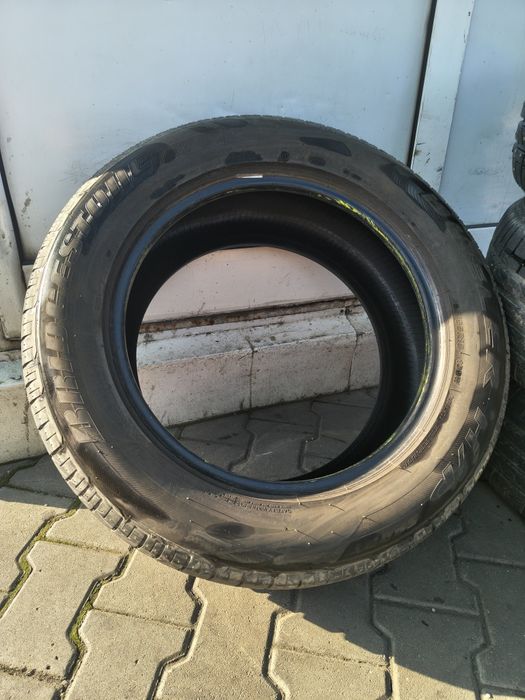 Anvelope Bridgestone Dueler 255 55 R18