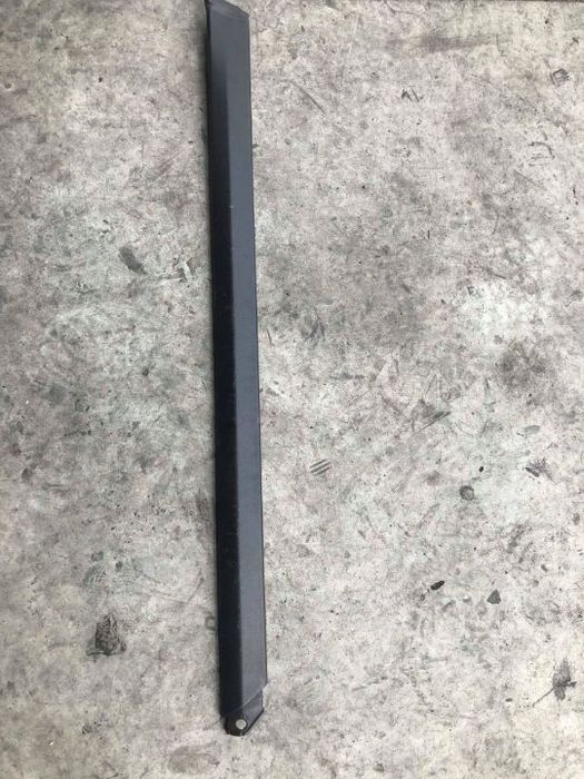 aparatoare prag plastic stanga fata porsche cayenne 92 a