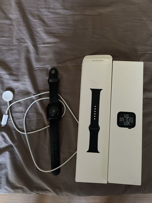 Apple Watch SE (2nd Gen, 2022)