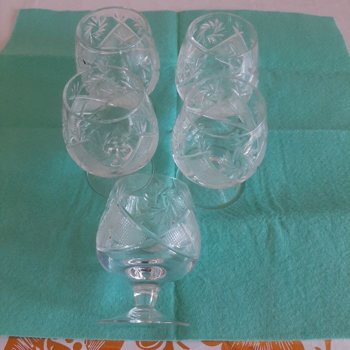 Продаются хрустальные стаканы
