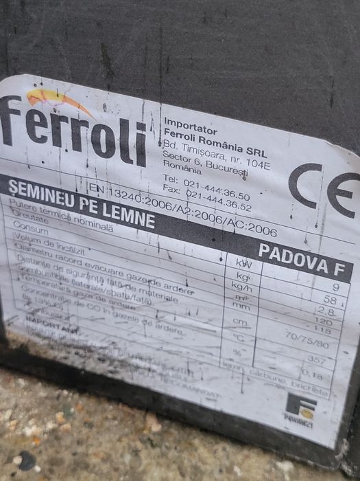 Șemineu pe lemne ferroli