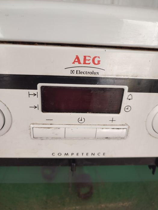 Готварска печка AEG 41016VH-WN - фурна + керамичен плот - за части