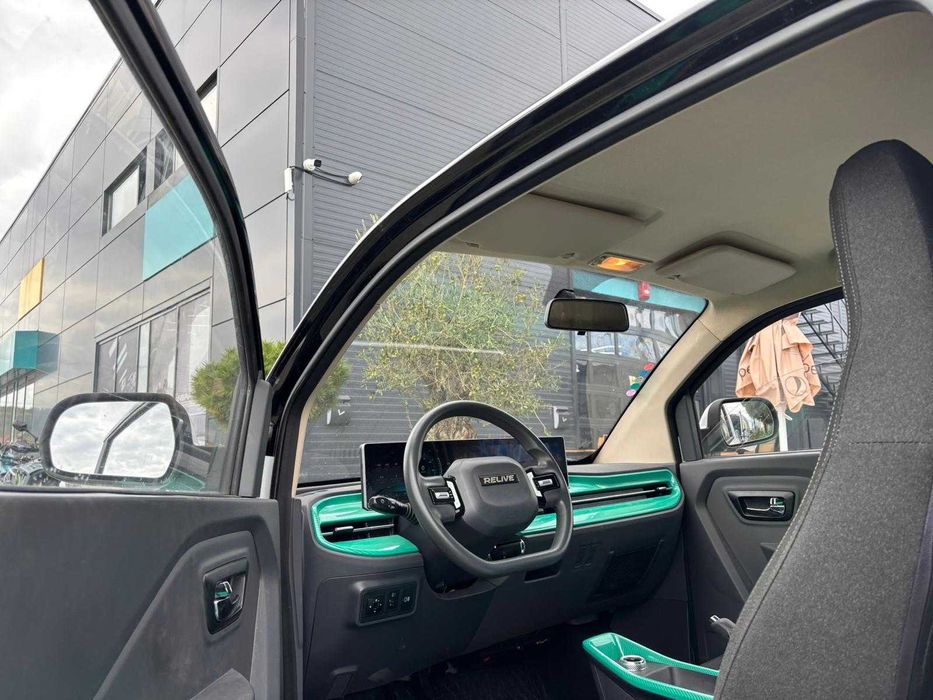 Masina electrica Relive N1 (se conduce de la 16 ani cu B1)